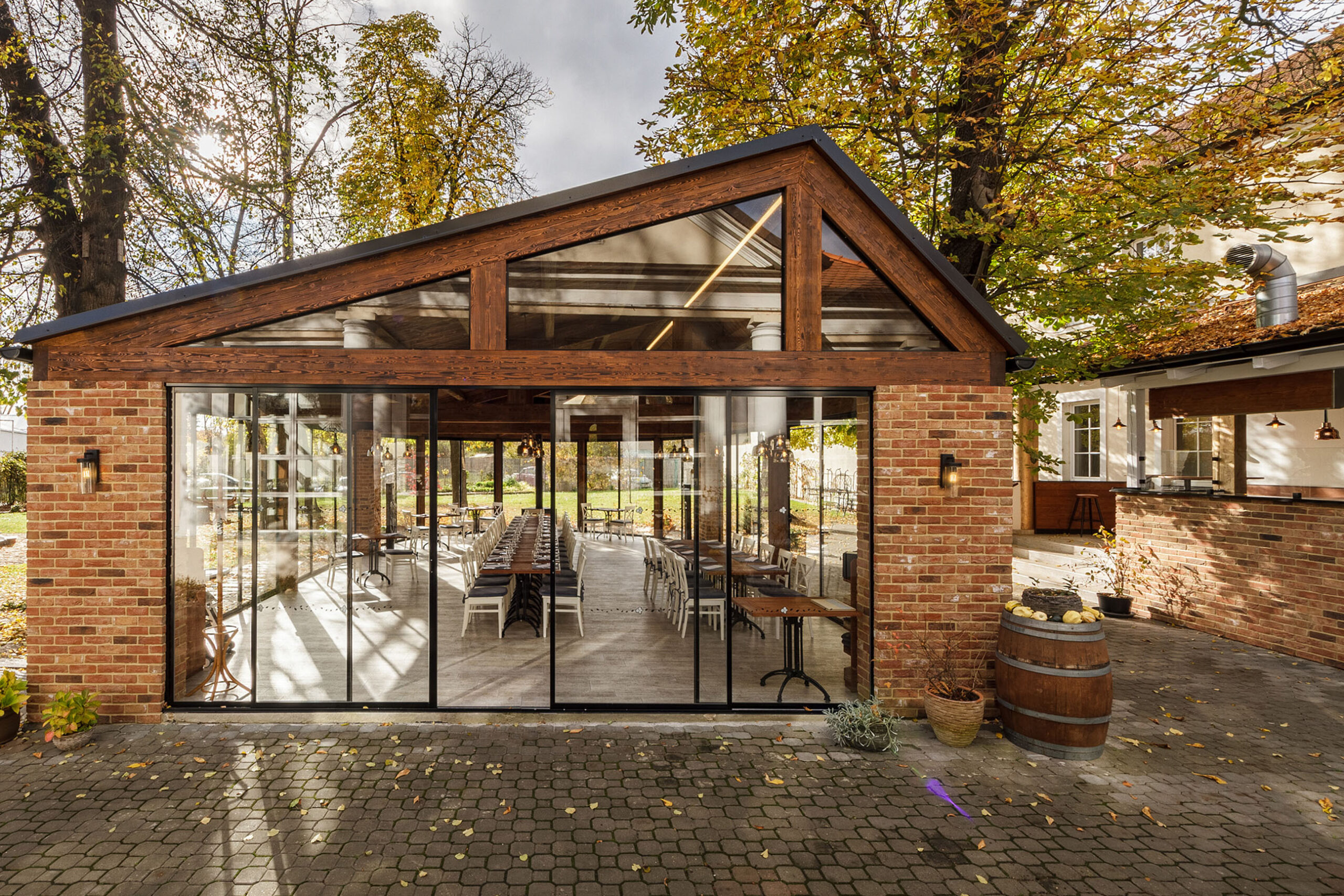 Altán restaurace z obkladových pásků Renaissance